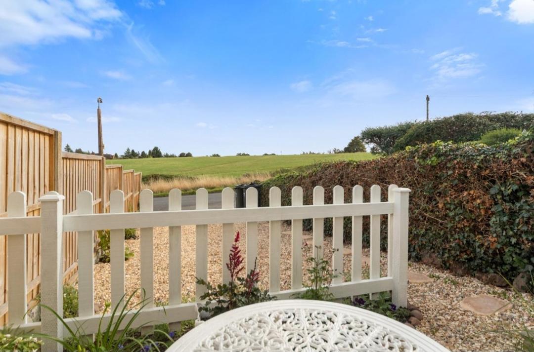 Cottage On The Common Great Malvern Extérieur photo